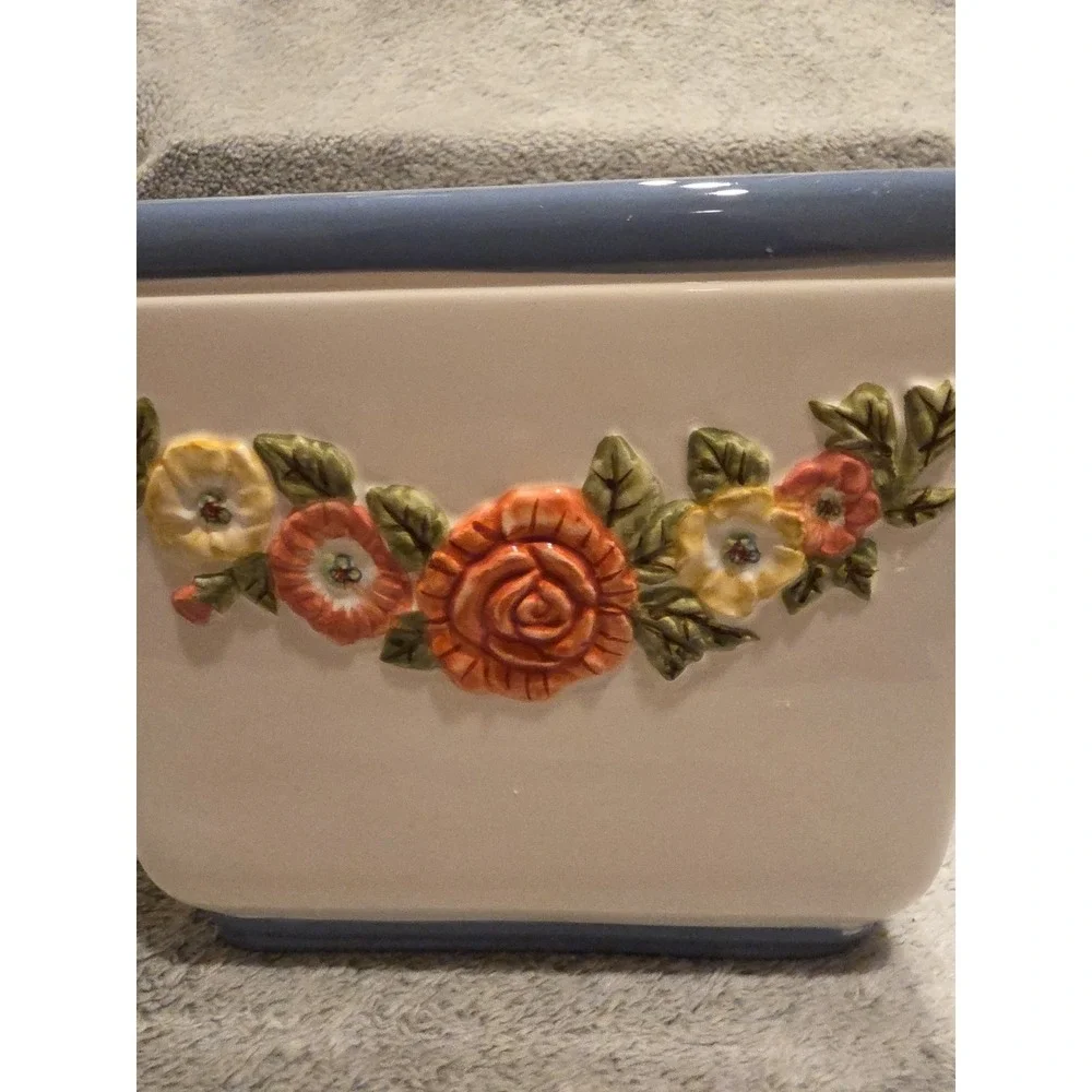 Masterpiece Ceramic Tissue Cover Floral Pattern Cottage Blue Top With Handles